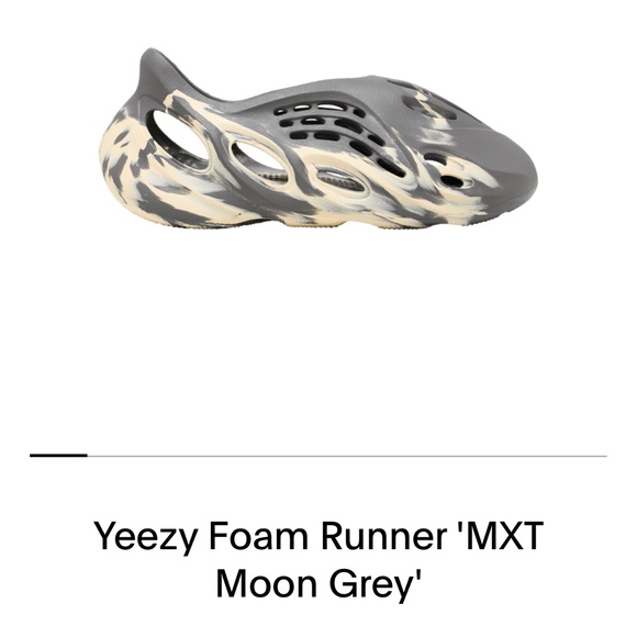 ❌SOLD❌YEEZY Foam Runner Moon Grey - Picture 8 of 9